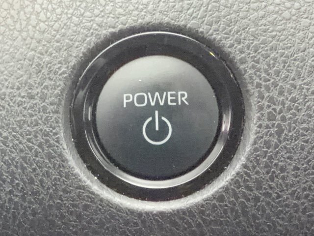 Certified Used 2025  Toyota SE image 26