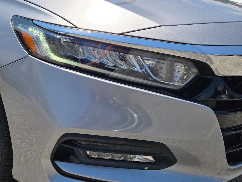 Used 2020 Silver Honda EX-L image 2