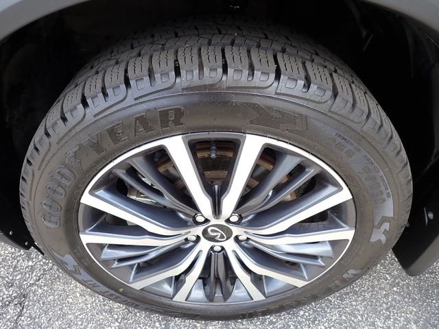 Certified Used 2024 Black INFINITI Sensory image 11