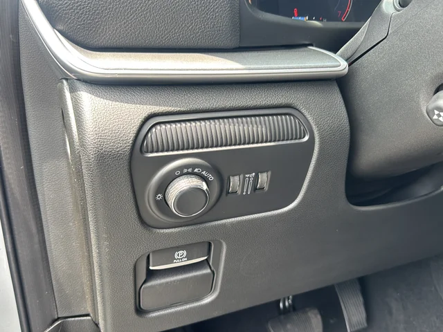 New 2026 Silver Zynith Jeep Limited Altitude image 30