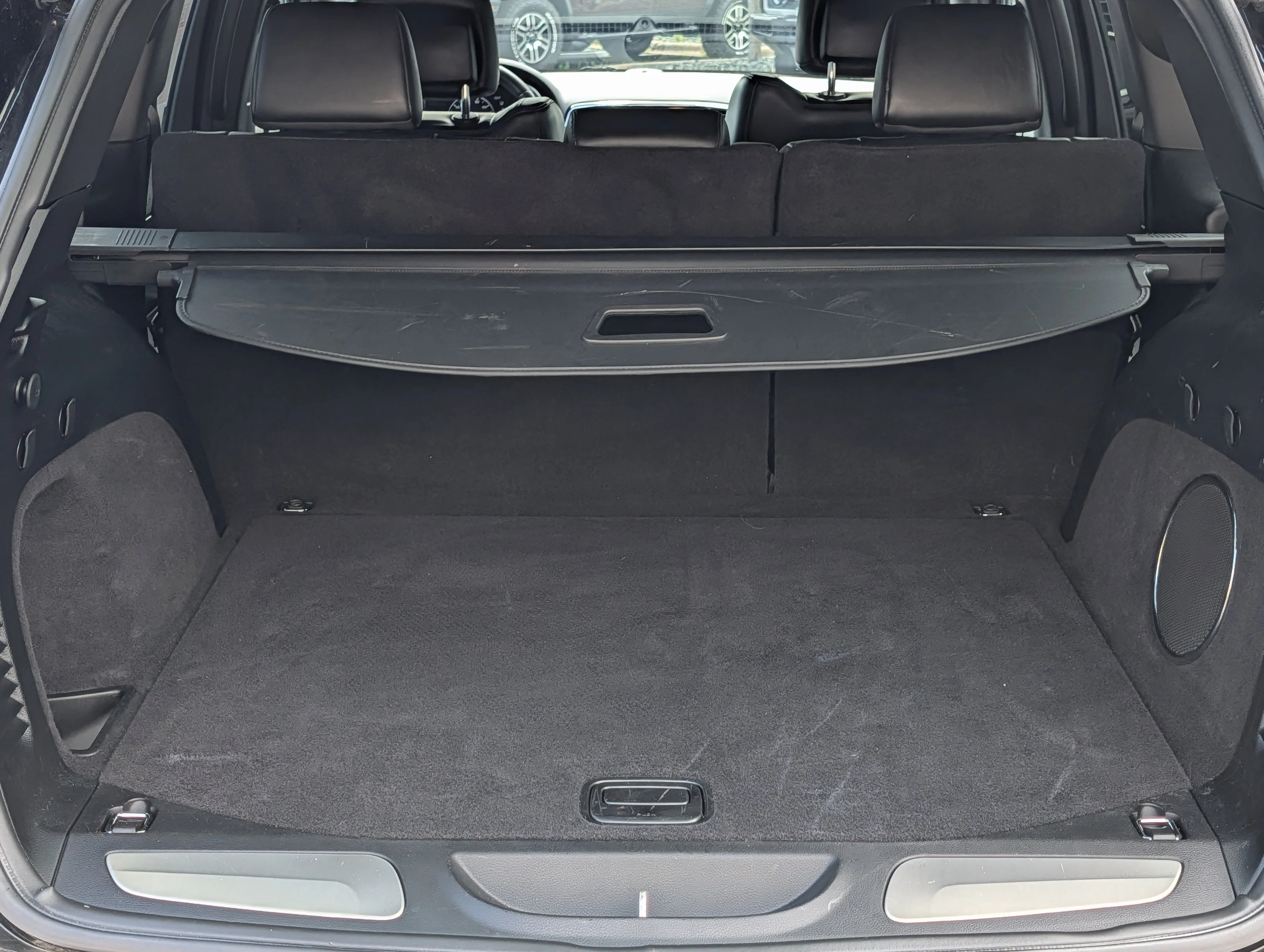Used 2019 Diamond Black Crystal Pearlcoat Jeep Limited image 18