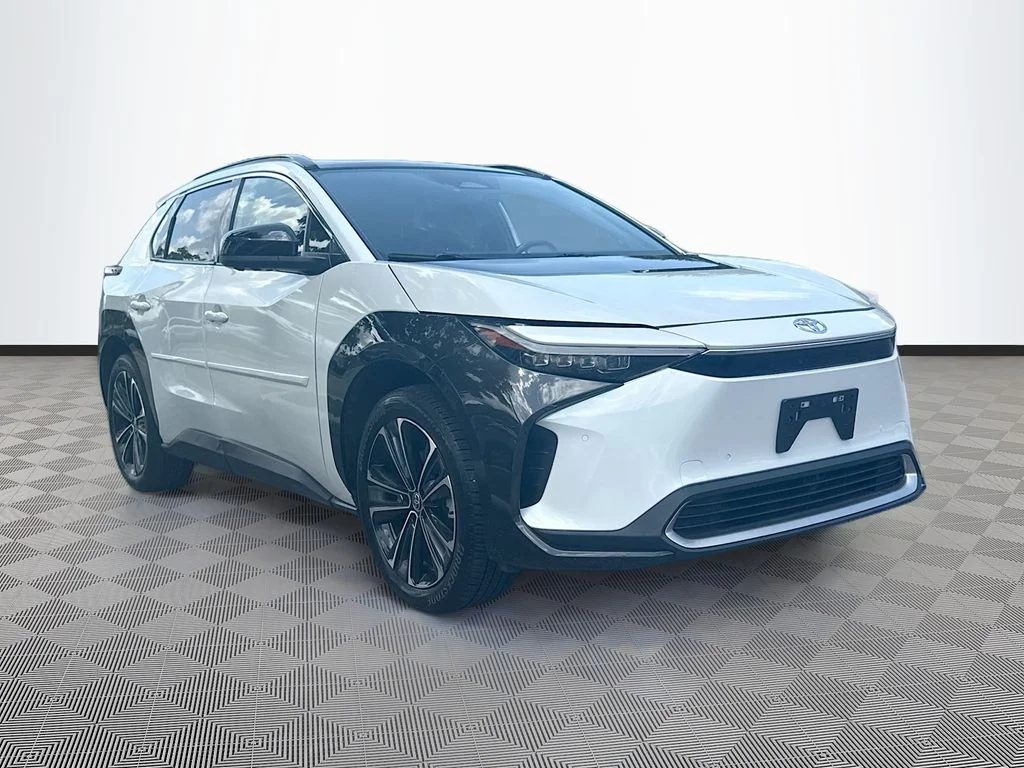 Used 2023 Beige Toyota Limited image 4