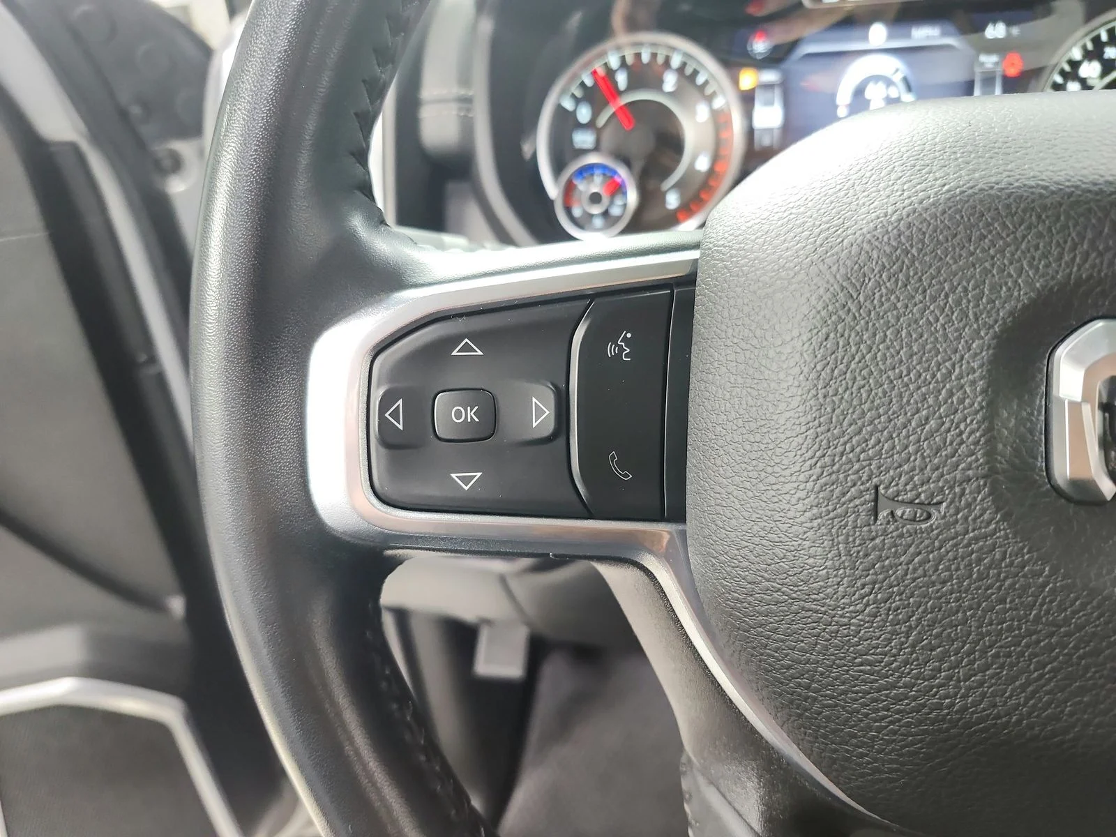 Used 2024 Silver Ram Laramie image 24