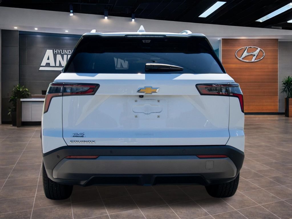 2025 Chevrolet Equinox LT - Photo 13