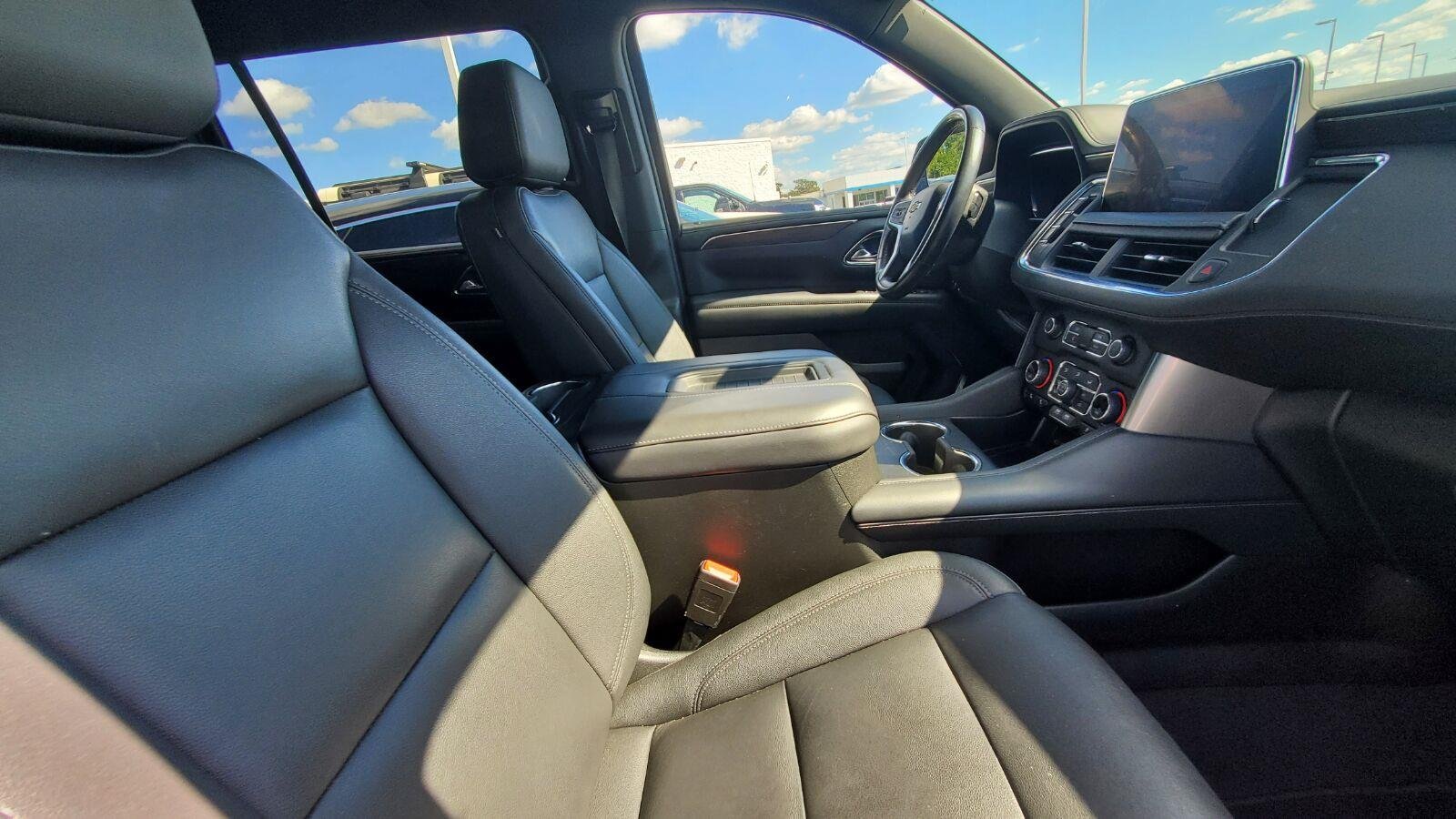 Used 2022 SUMMIT WHITE Chevrolet LT image 4