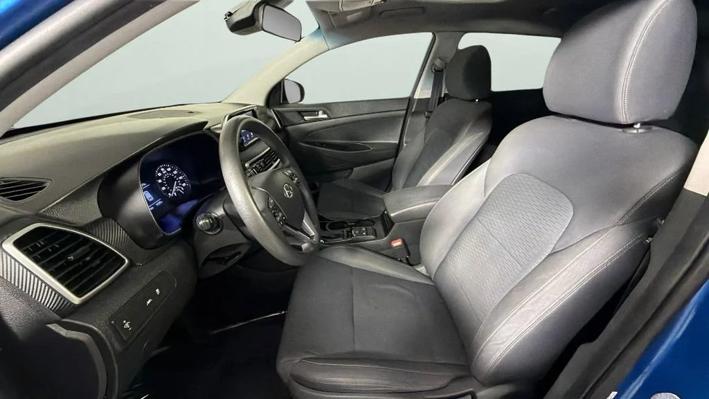 Used 2019 Blue Hyundai SE image 17