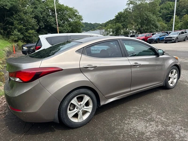 Used 2016 Brown Hyundai Value Edition image 4