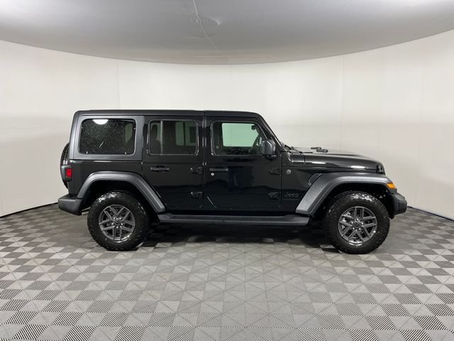 New 2026 Black Clear-Coat Exterior Paint Jeep Sport S image 4