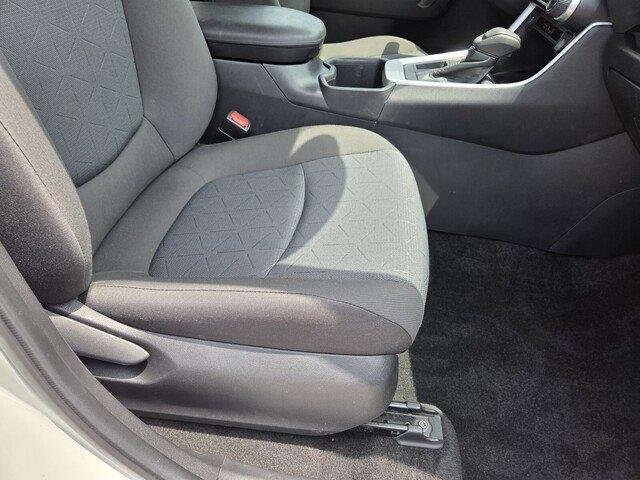 Used 2022 White Toyota XLE image 29