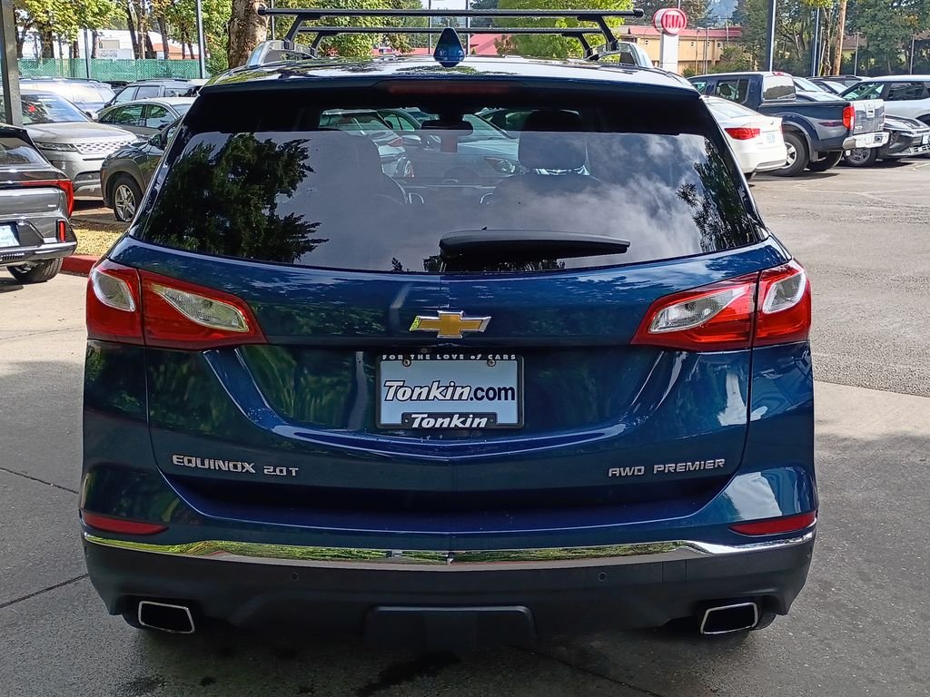 Used 2020 Pacific Blue Metallic Chevrolet Premier image 5