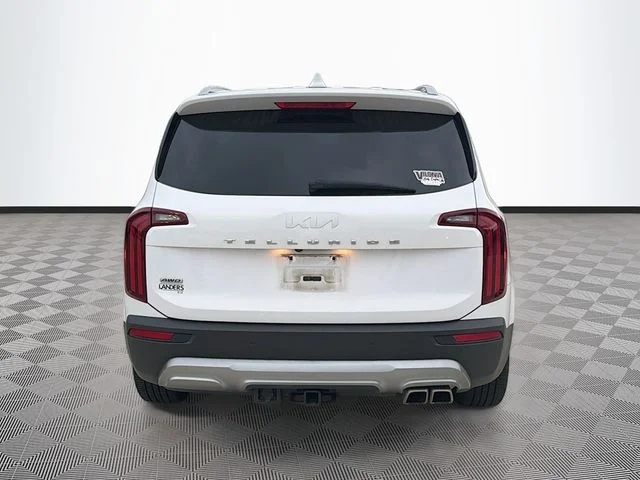 Used 2022 White Kia SX image 6
