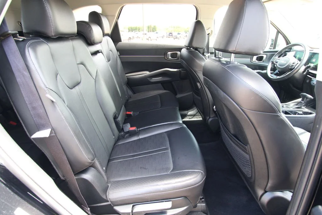 Used 2024 Black Kia S image 9
