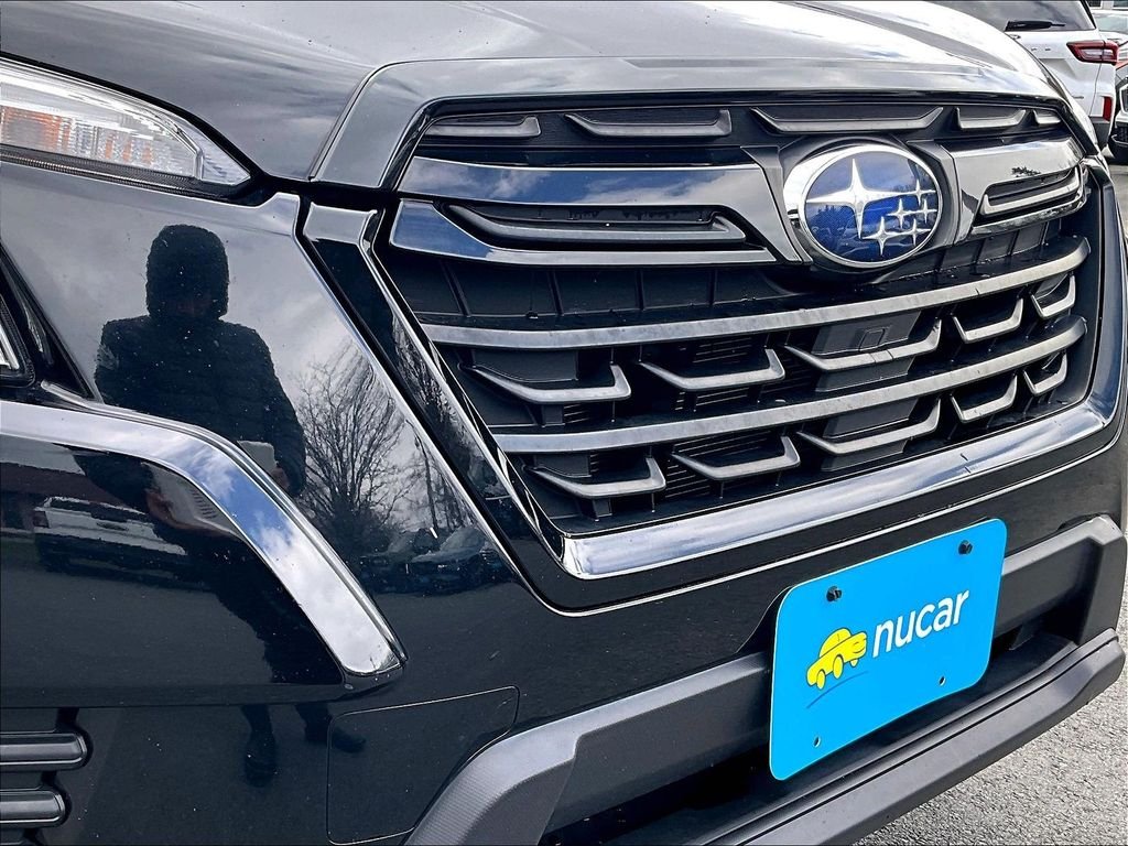 Used 2022 Crystal Black Silica Subaru Premium image 30