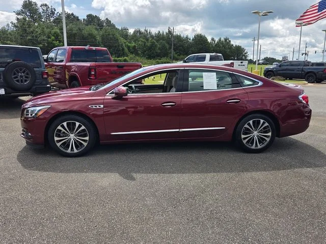Used 2017 Red Buick Essence image 4
