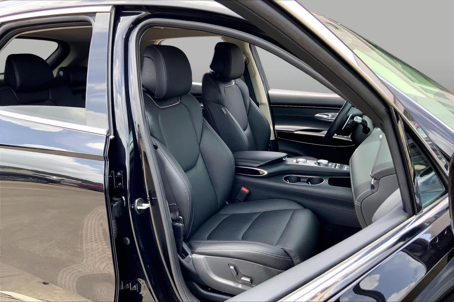 Used 2025 Vik Black Genesis 2.5T image 9