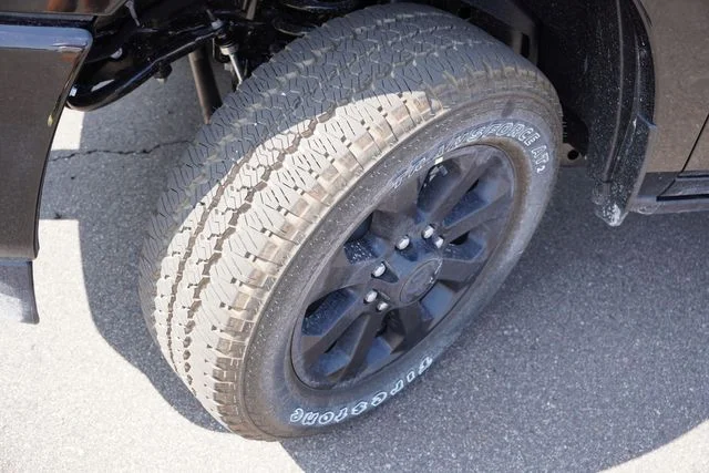 New 2026 Diamond Black Crystal Pearl-Coat Exterior Paint RAM Laramie image 9