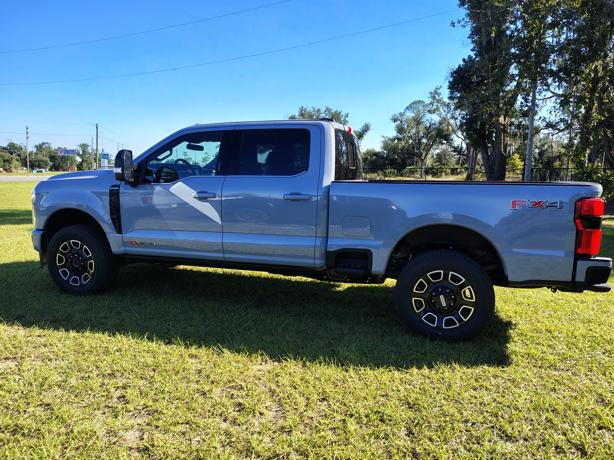 New 2027 Glacier Gray Metallic Tri-Coat Ford F-350® Platinum® image 2
