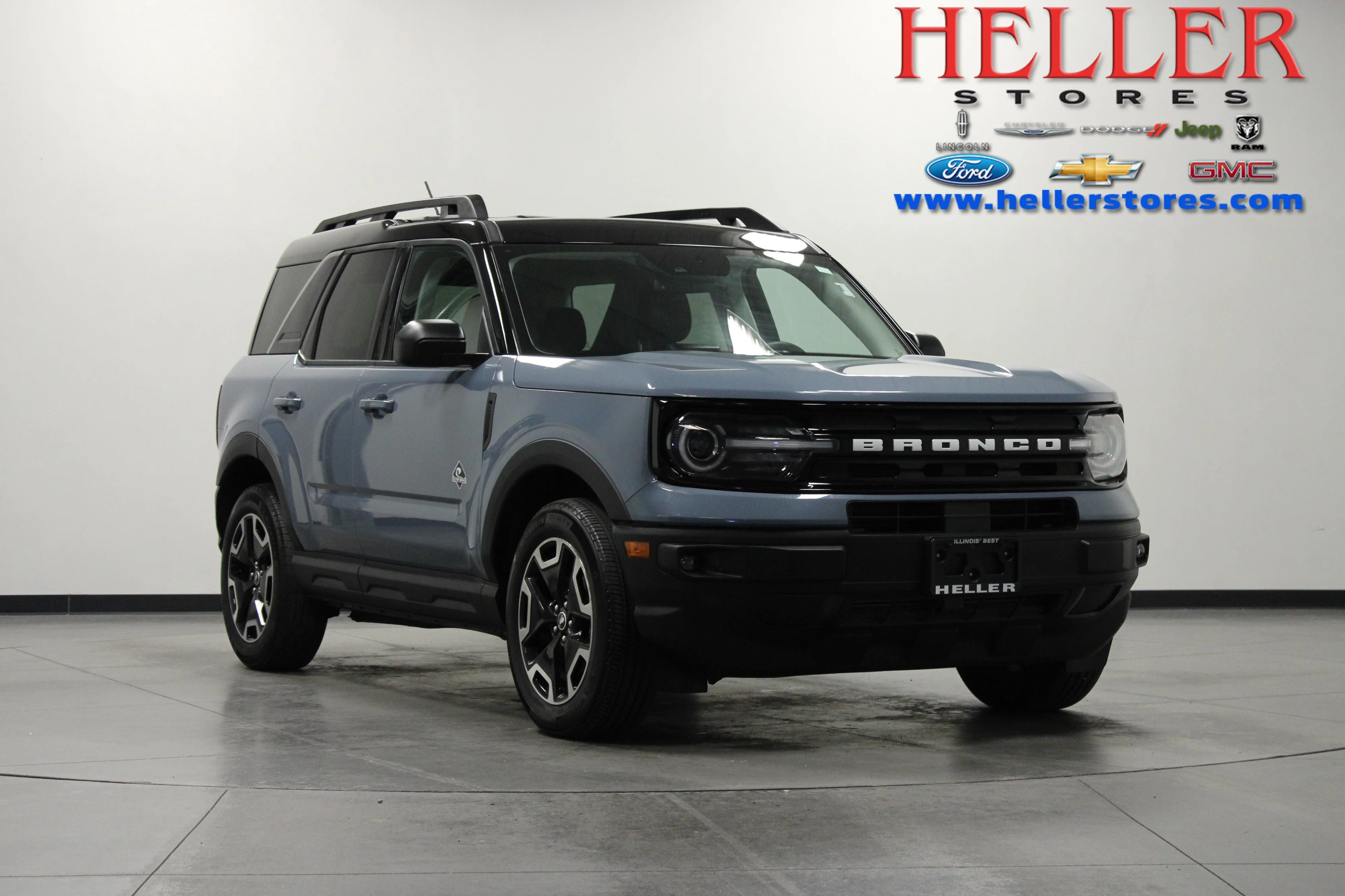Used 2024 Azure Gray Metallic Ford Outer Banks image 1