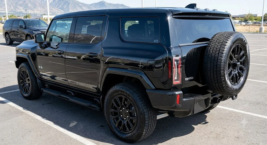 Used 2025 Void Black GMC 2X image 3