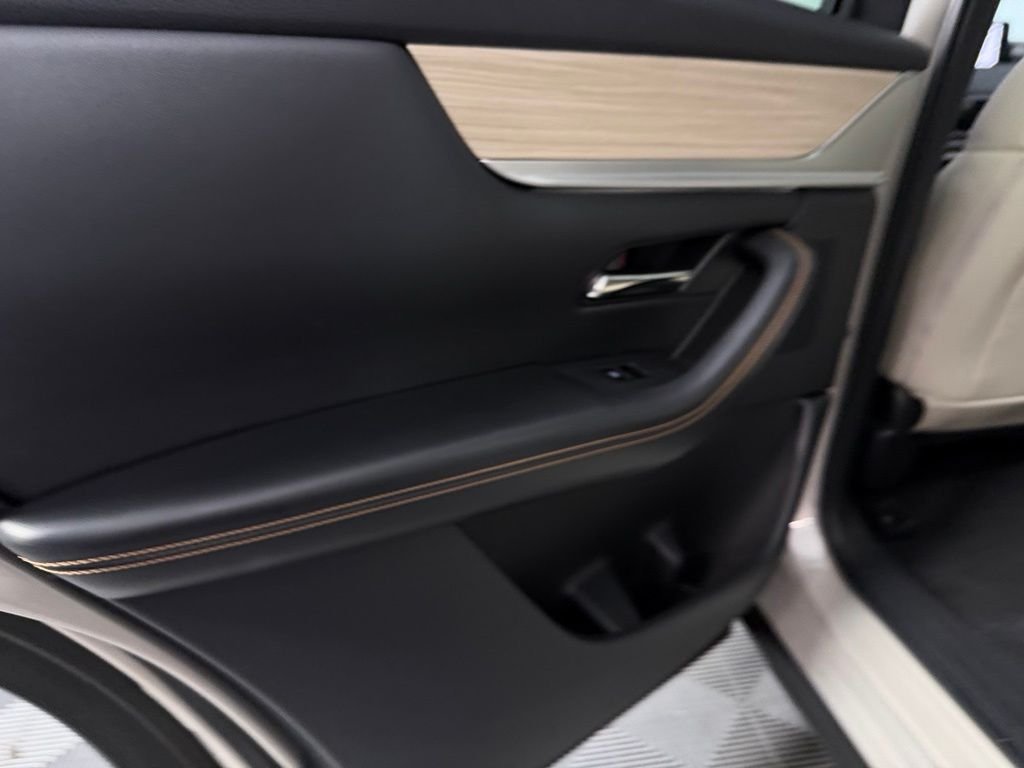 Used 2024 Silver Mazda 3.3 Turbo S image 30