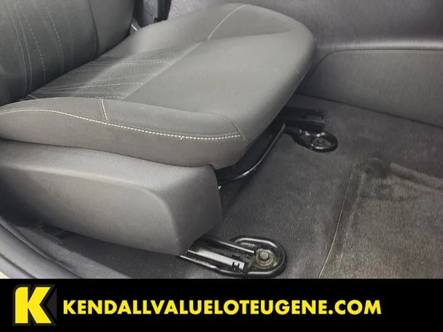Used 2015  Ford SE image 28