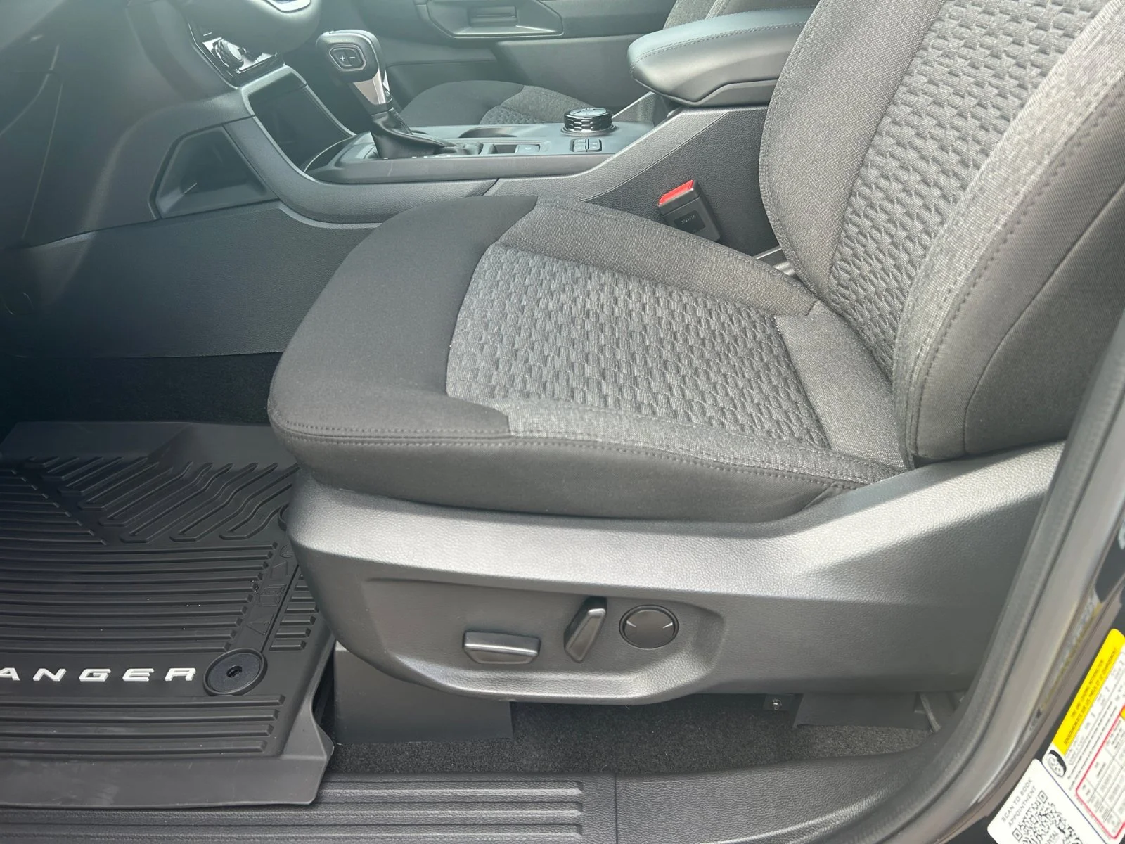 New 2026 Shadow Black Ford XLT image 15