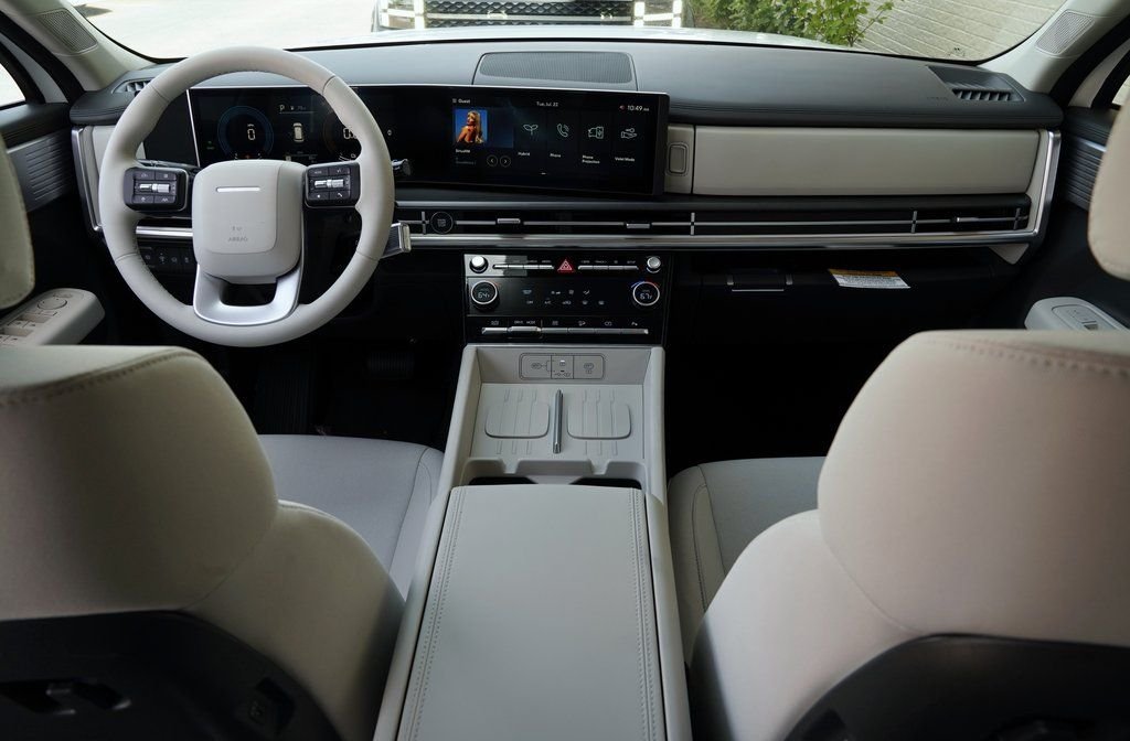 New 2026 Serenity White Hyundai SE image 28