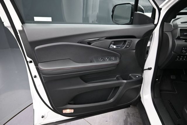 New 2026 Platinum White Pearl Honda Black Edition image 14