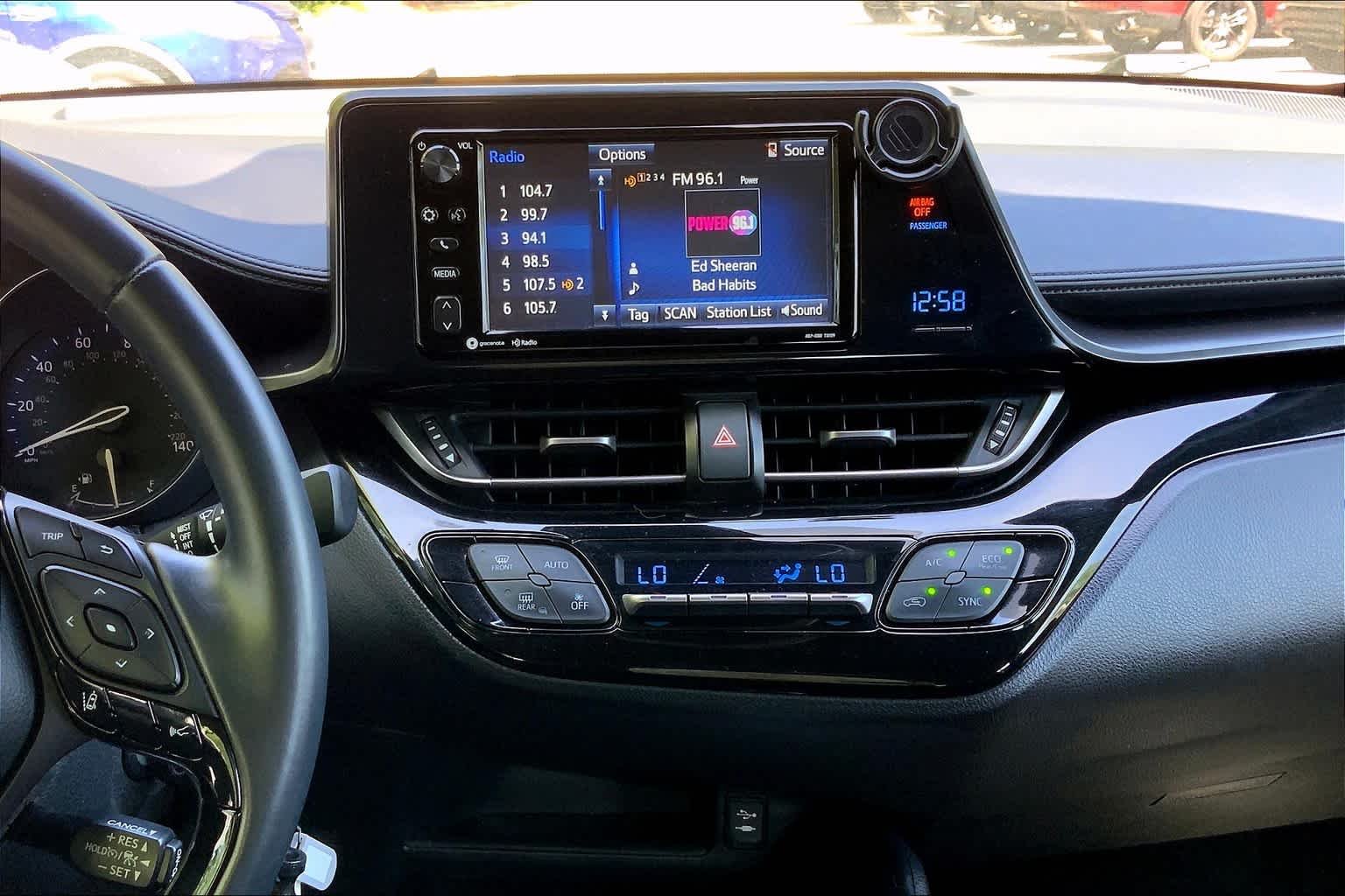 Used 2018 Blizzard Pearl Toyota XLE image 6