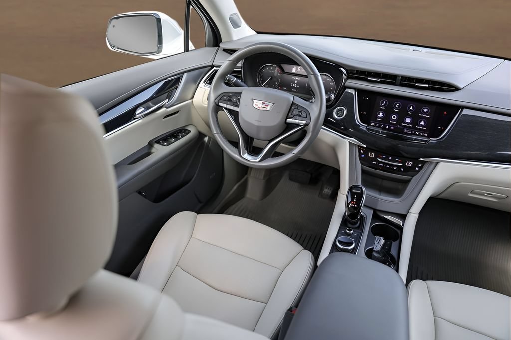 Used 2023 CRYSTAL WHITE TRICOAT Cadillac FWD Premium Luxury image 30