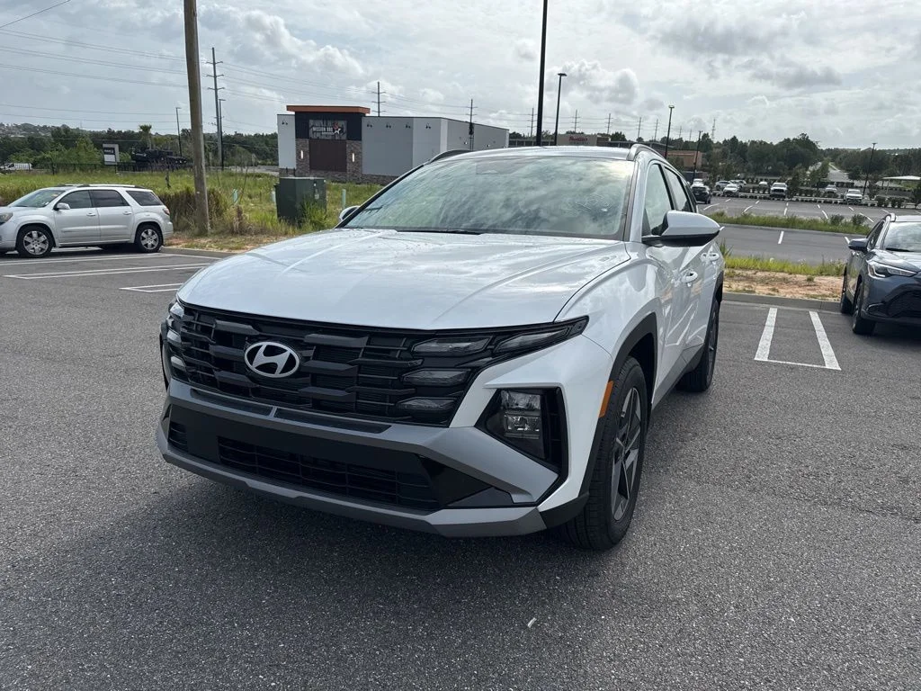 Used 2025 Serenity White Pearl Hyundai SEL image 5