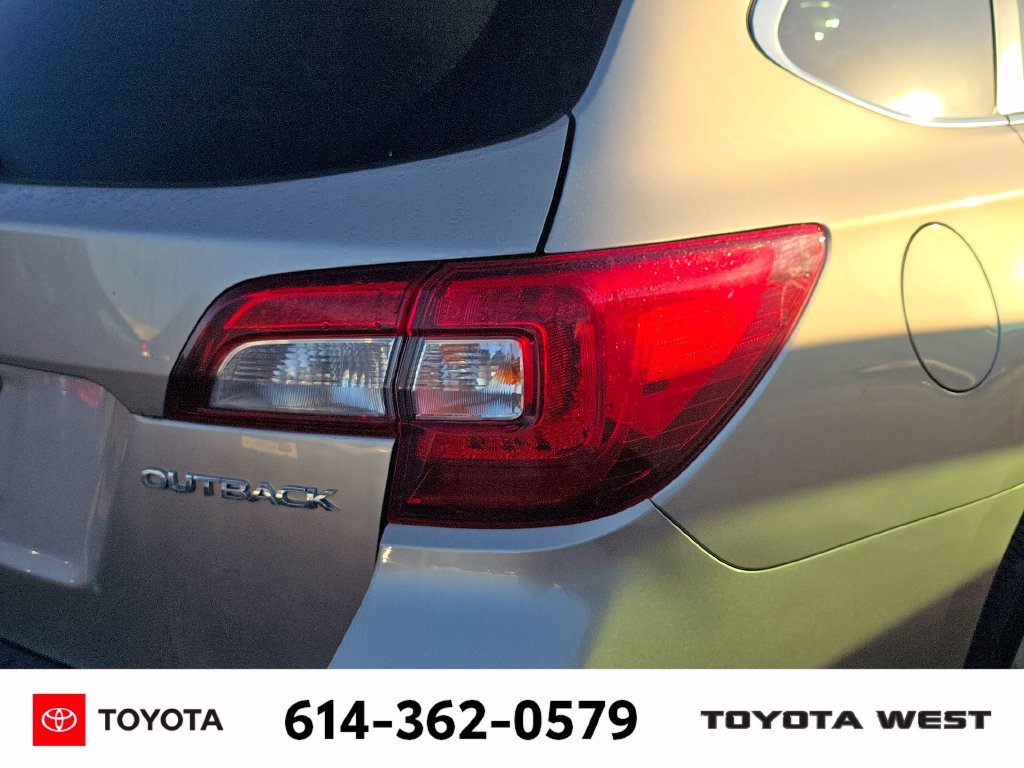 Used 2019  Subaru 2.5i Premium image 10