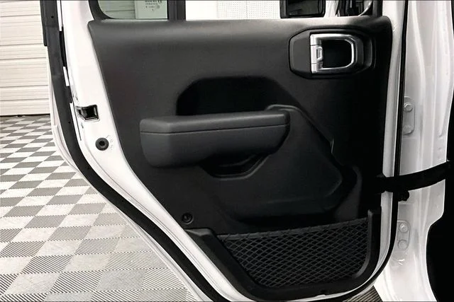 Used 2024 Bright White Clearcoat Jeep Sport S image 21