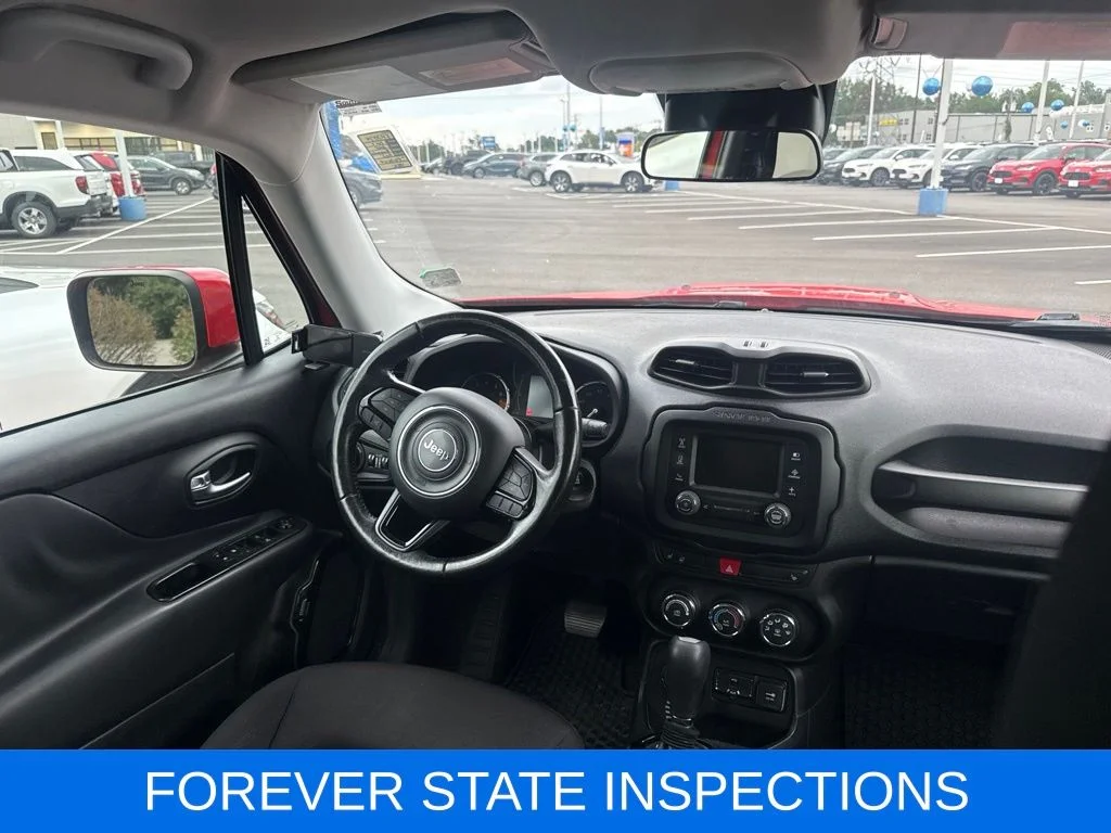 Used 2017 Red Jeep Latitude image 4