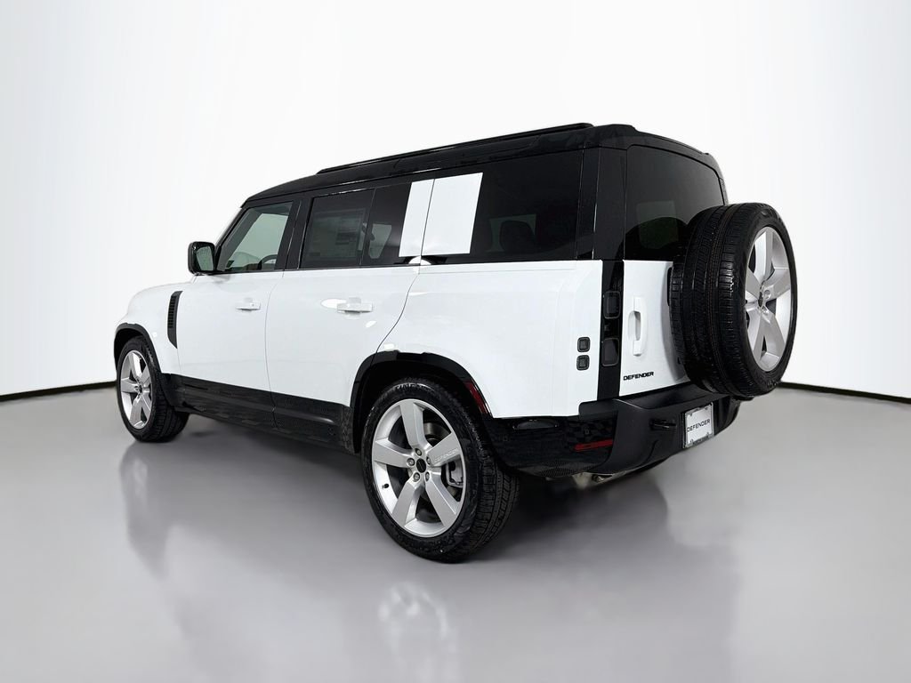 New 2026 Fuji White Land Rover X-Dynamic SE image 7