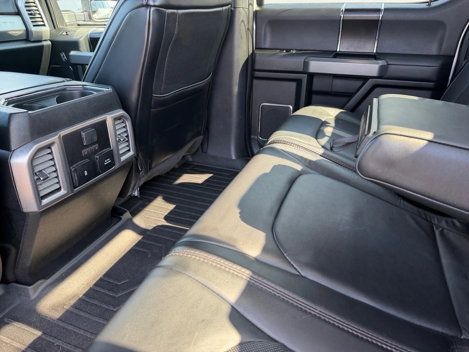 Used 2019 Ingot Silver Metallic Ford Platinum image 19