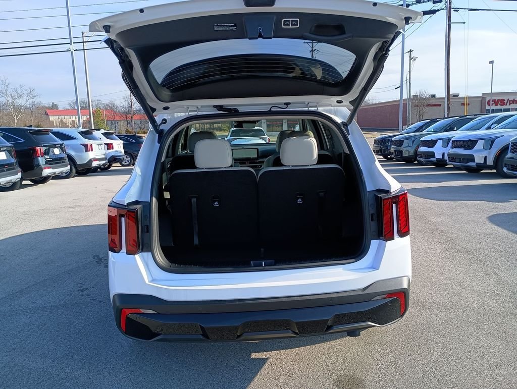 New 2026 Glacial White Pearl Kia X-Line EX AWD image 31
