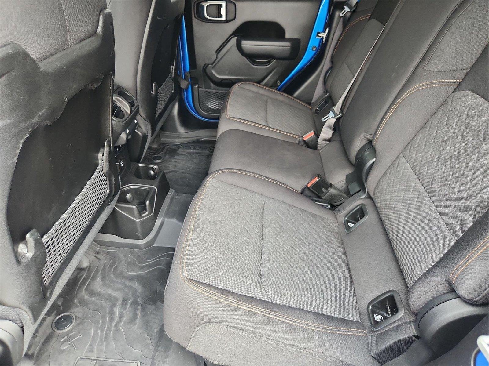 2024 Jeep Gladiator photo 24 of 33