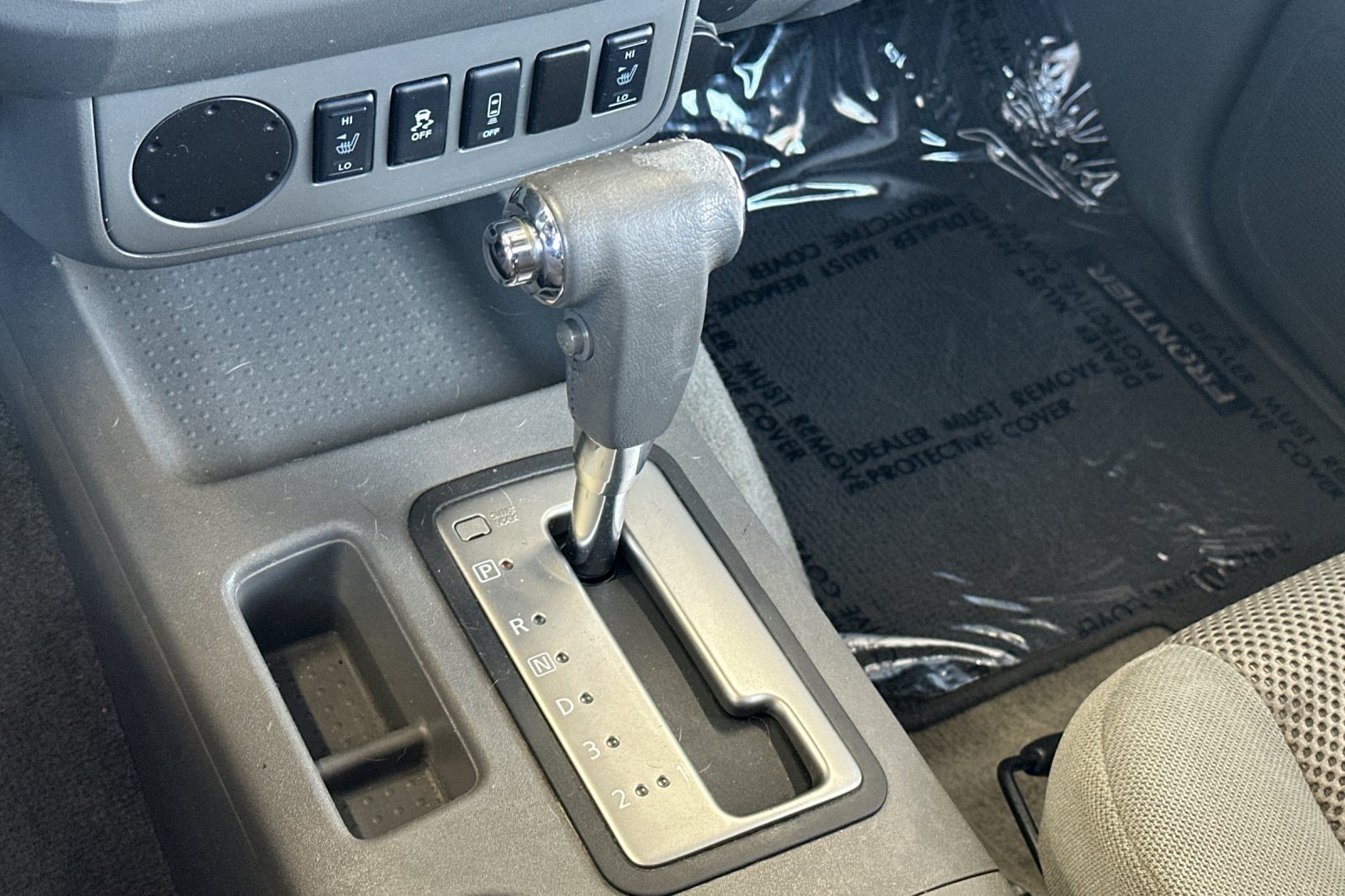 Used 2016  Nissan SV image 19