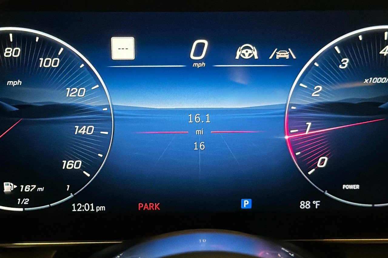 New 2026 Black Mercedes-Benz GLC 300 4MATIC® SUV image 23