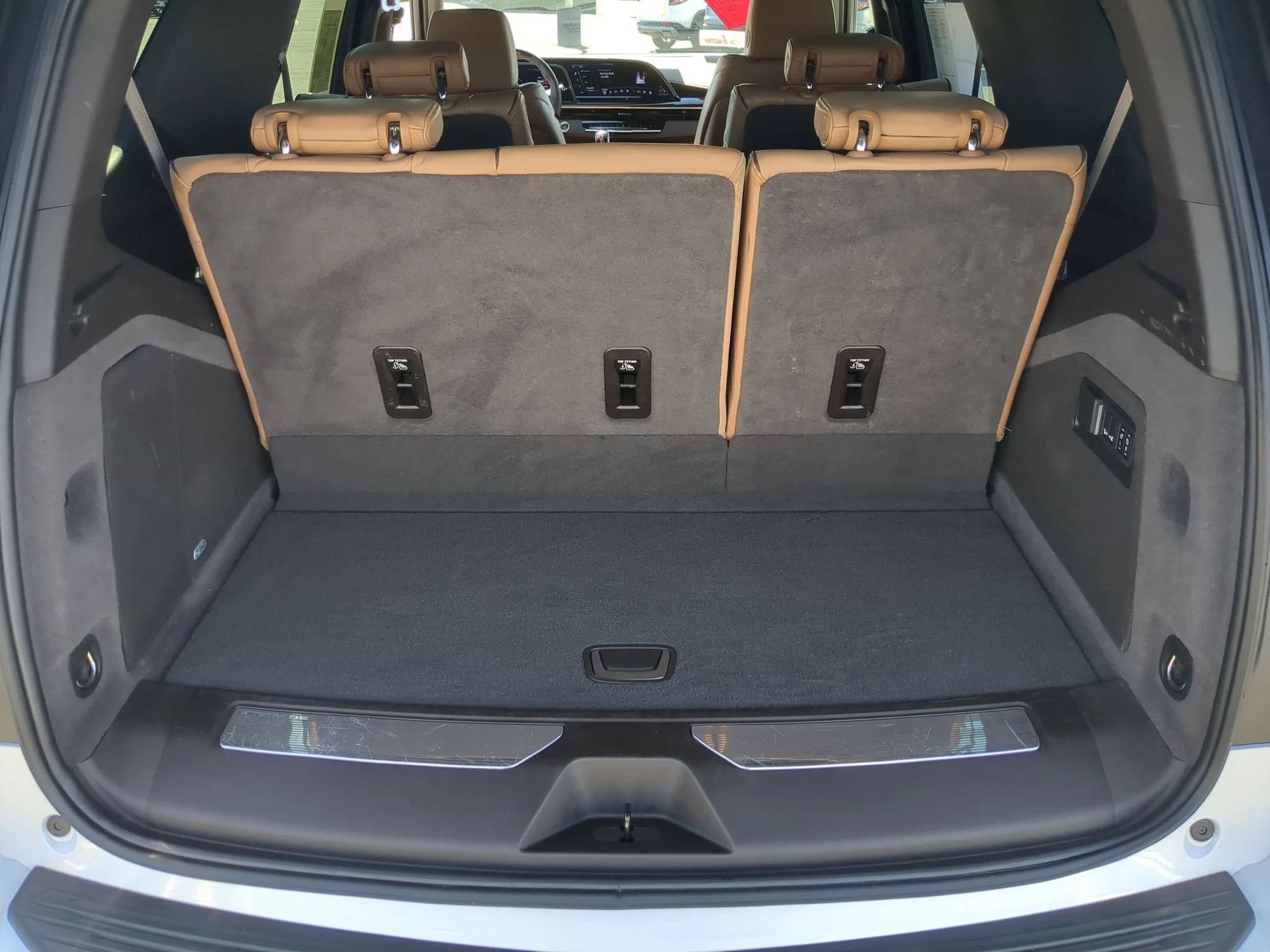2024 Cadillac Escalade Premium Luxury - Photo 24