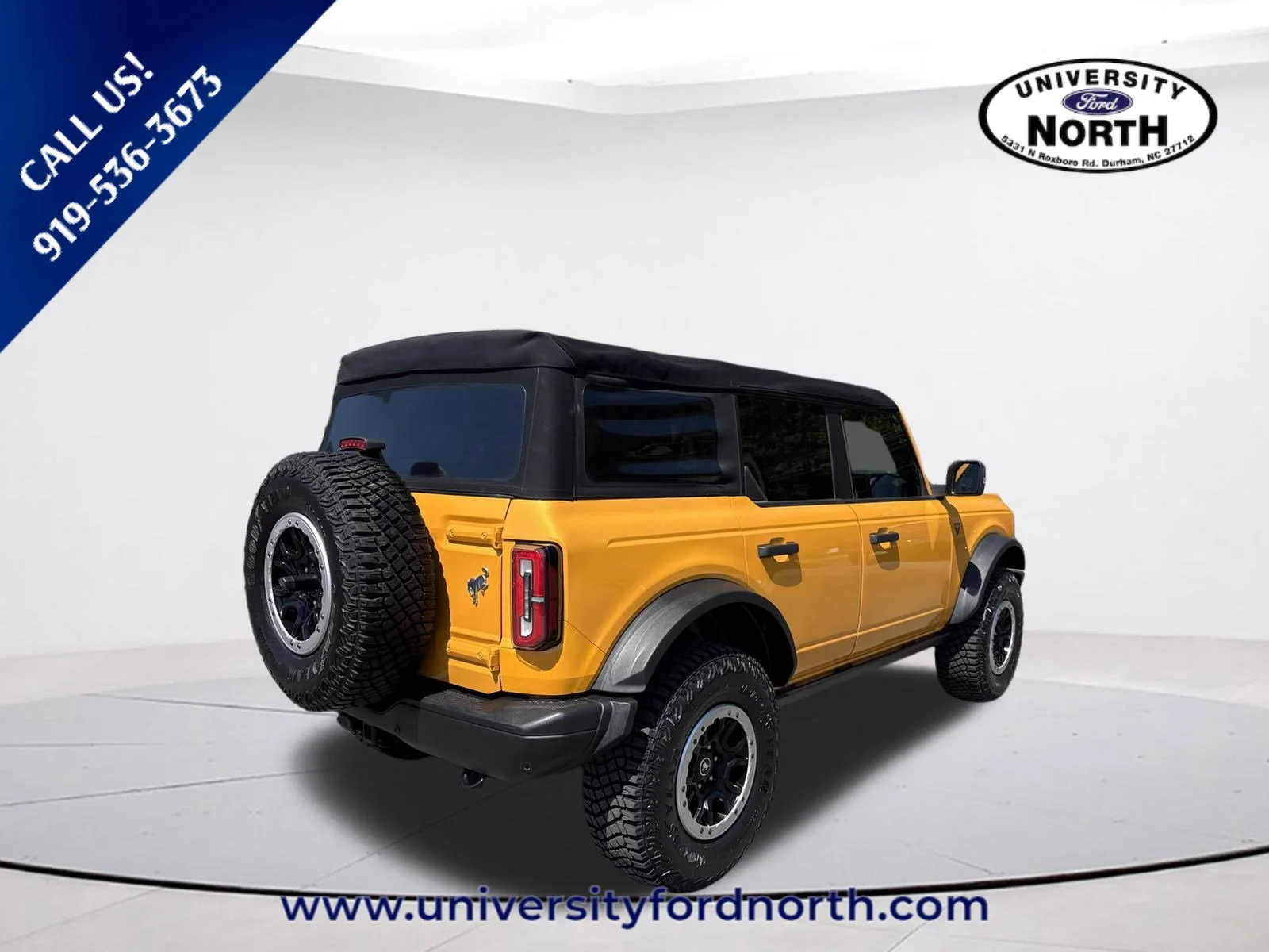 Used 2022 Cyber Orange Metallic Tricoat Ford Badlands image 7