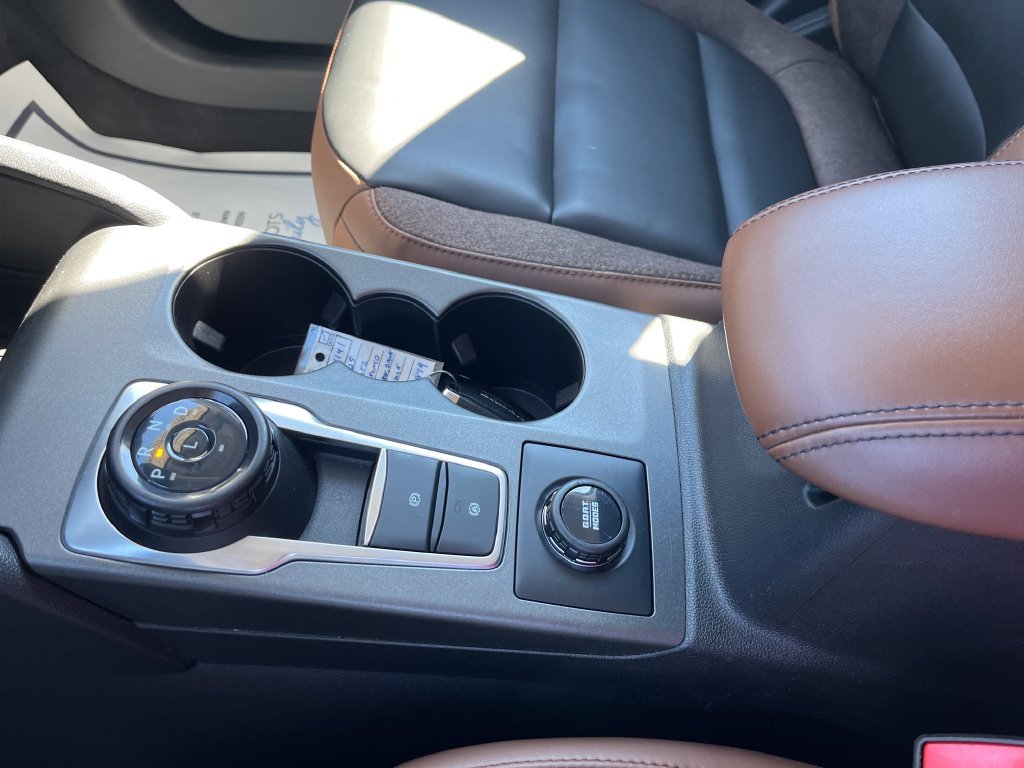 Used 2025 Black Ford Outer Banks image 21