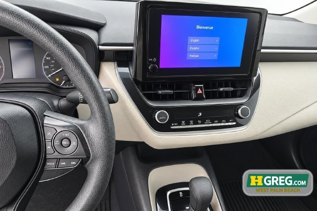 Used 2025 Ice Cap Toyota LE image 11