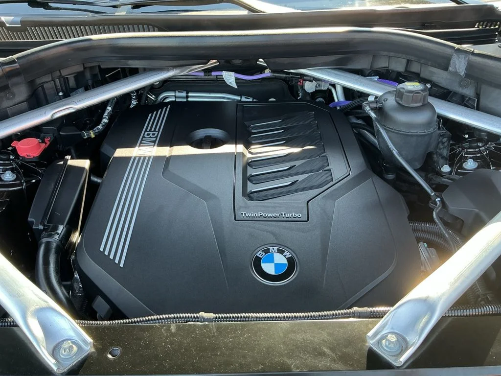 Used 2022 Brown BMW xDrive40i image 24