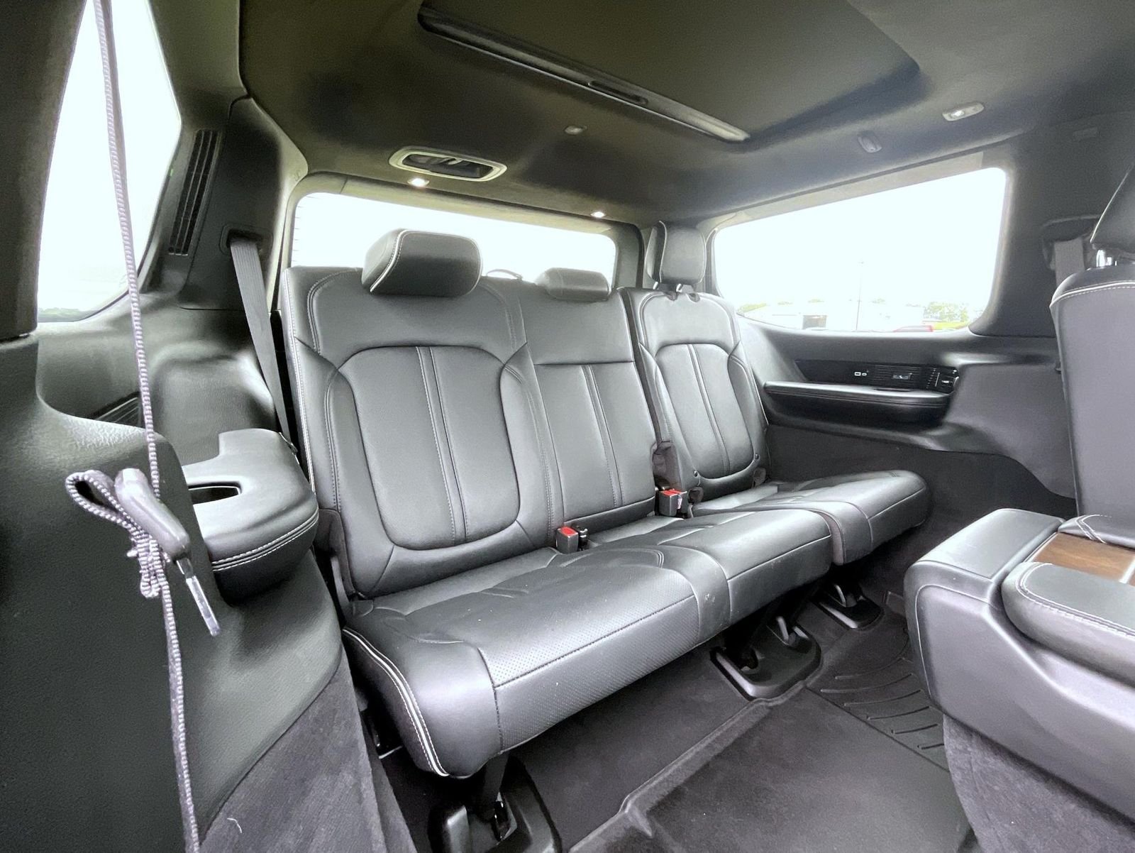 Used 2023 White Jeep Series II image 22
