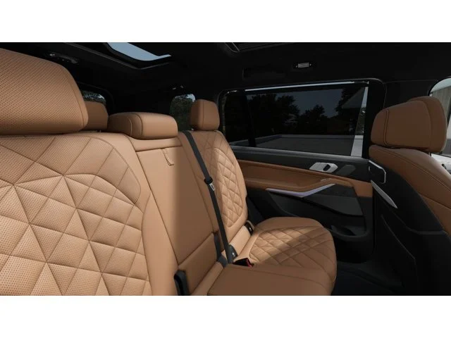 New 2027 Alpine White BMW X7 40i image 12