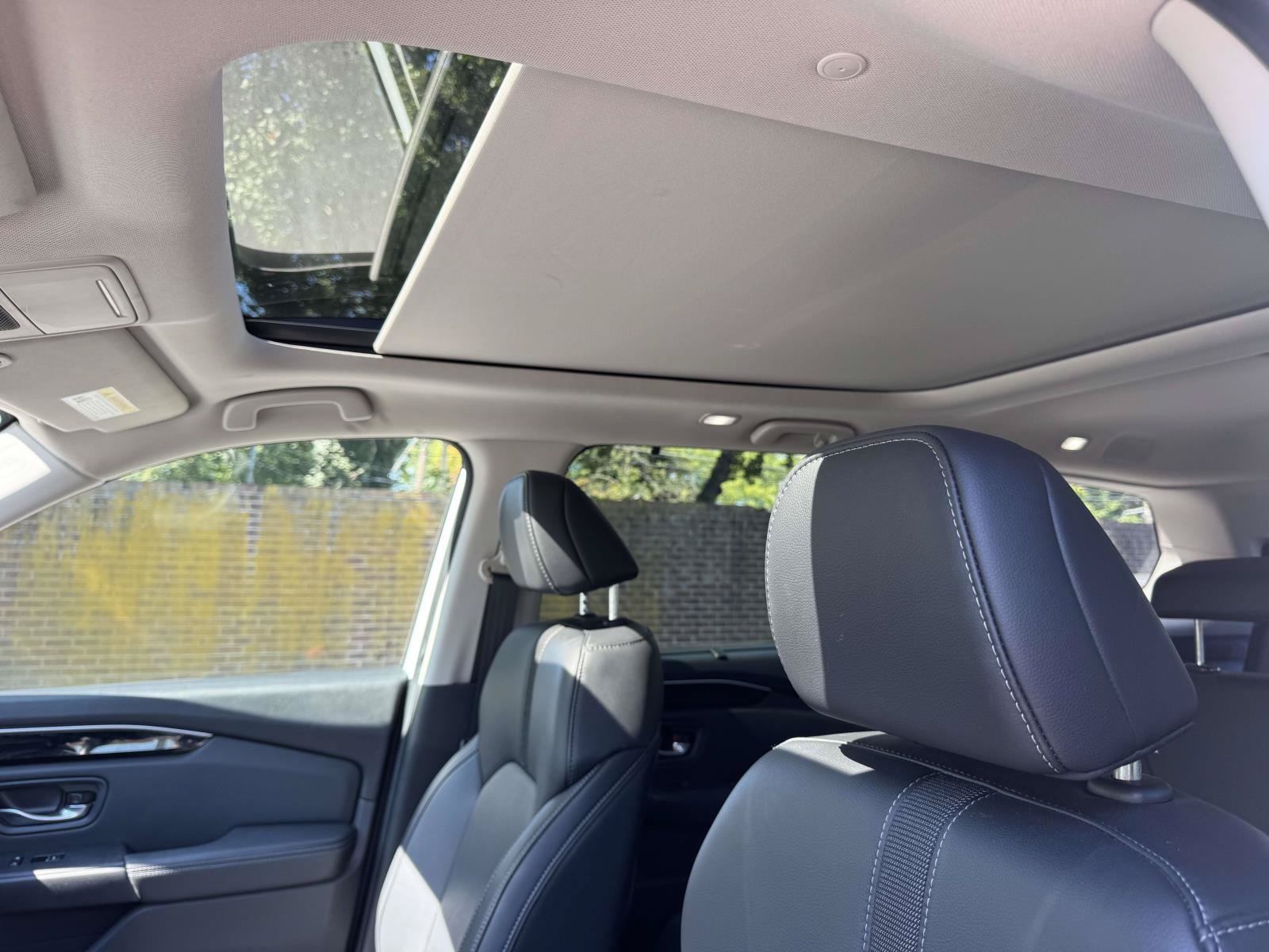 Used 2023 Silver Honda Touring image 11