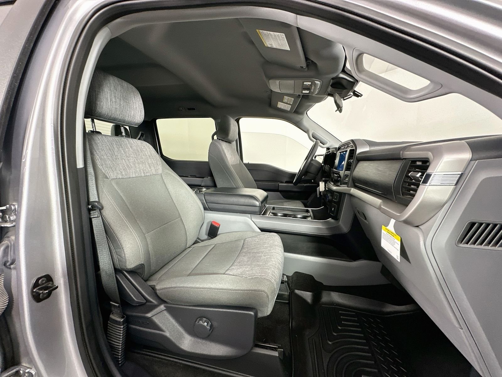 Used 2022 Silver Ford XLT image 28