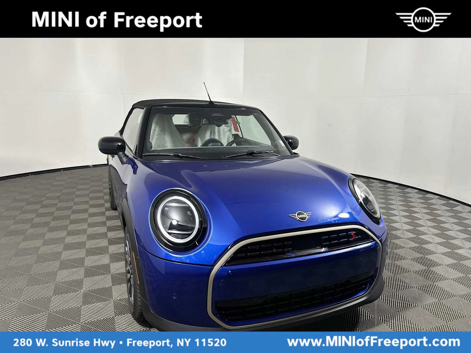 2026 MINI Convertible Cooper S Signature's photo